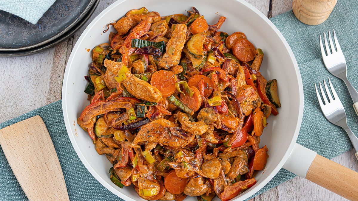 Knackige Gemüsepfanne mit Hähnchen
