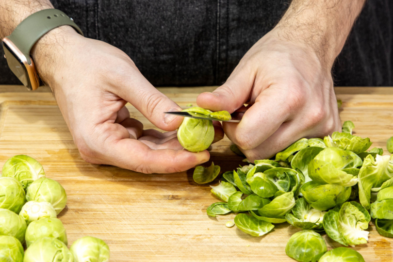 Rosenkohl putzen