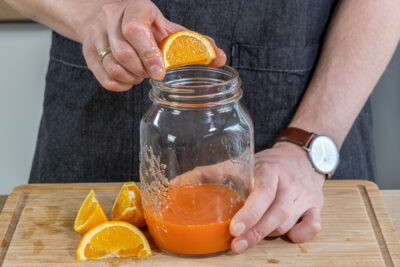 Orangensaft auspressen