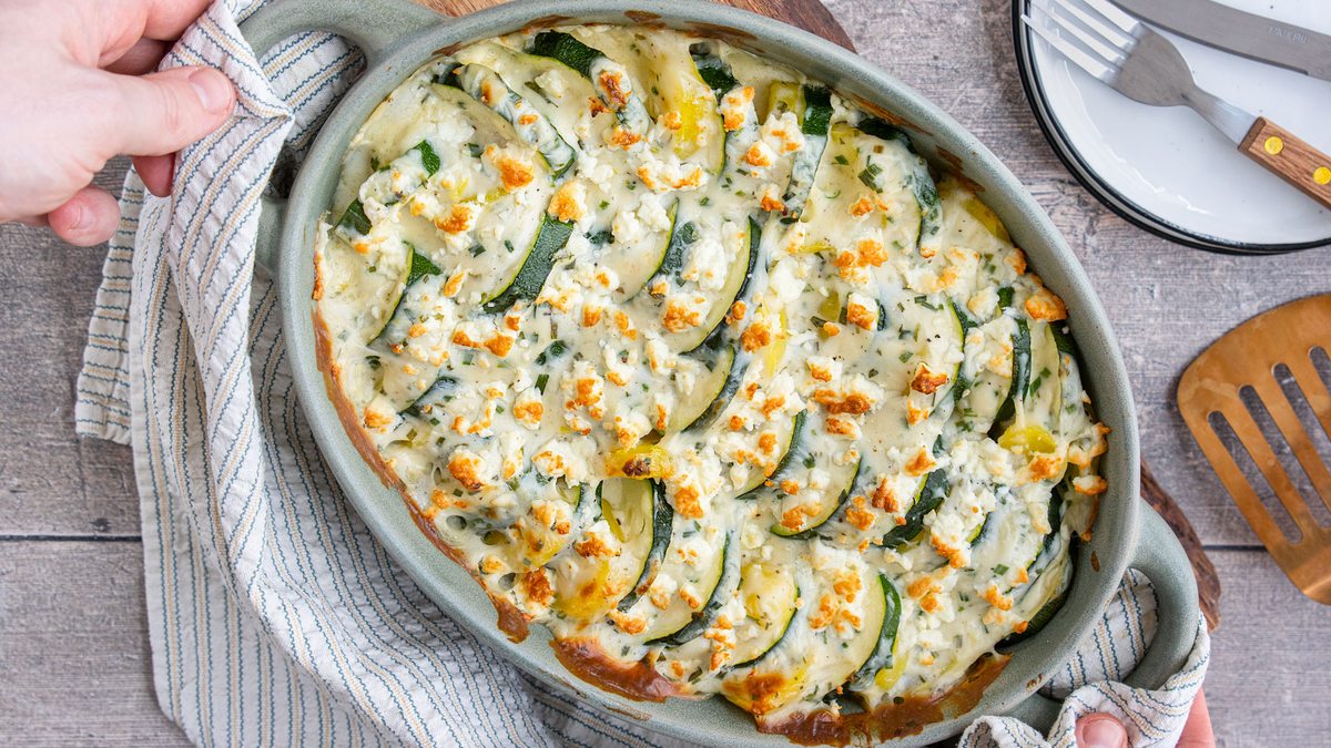 Vegetarischer Kartoffel-Zucchini-Auflauf mit Feta