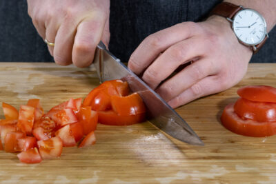 Tomaten würfeln