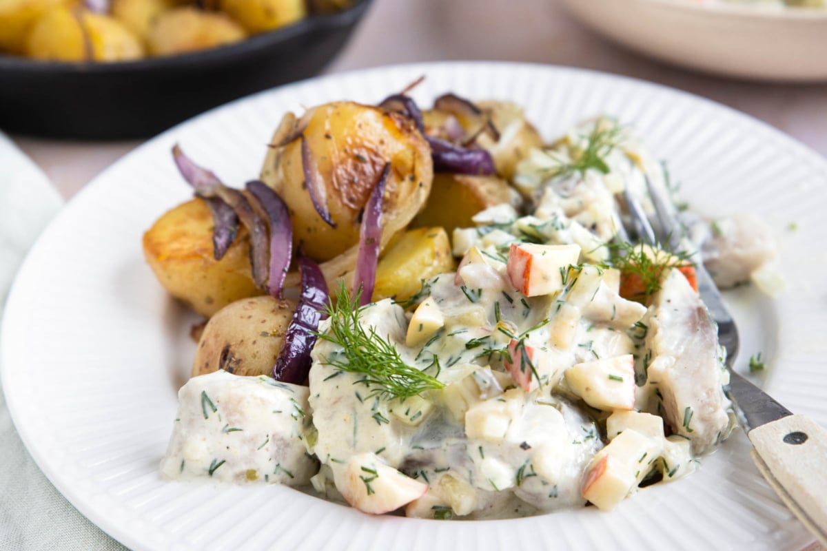 Matjes nach Hausfrauenart mit Joghurt | Rezept - eat.de Matjes nach Hausfrauenart mit Joghurt | Rezept - eat.de