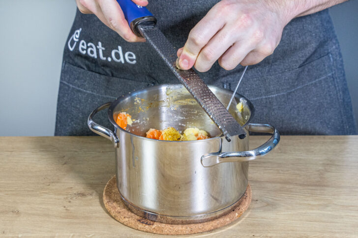 Muskat dazureiben