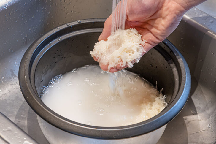 Reis gründlich waschen