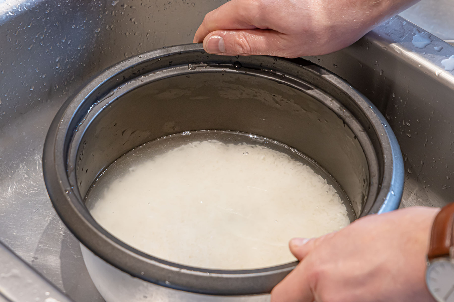 Reis kochen im Reiskocher Das ideale WasserReisVerhältnis eat.de