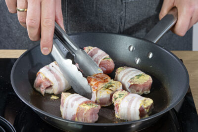Fleisch von allen Seiten anbraten