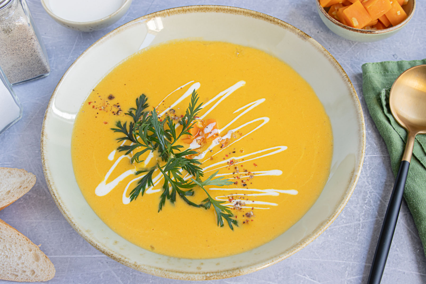 Süßkartoffel-Möhren-Suppe