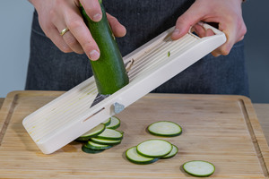 Zucchini hobeln