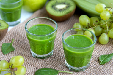 Vitaminshot mit Spinat und Sellerie