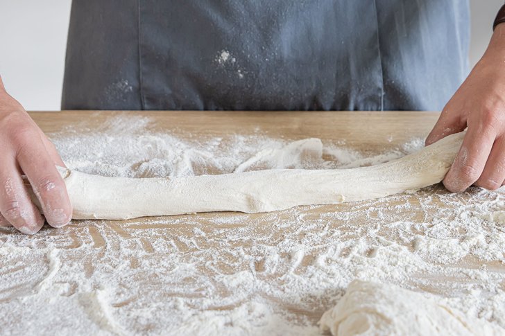 Baguette mit Trockenhefe formen