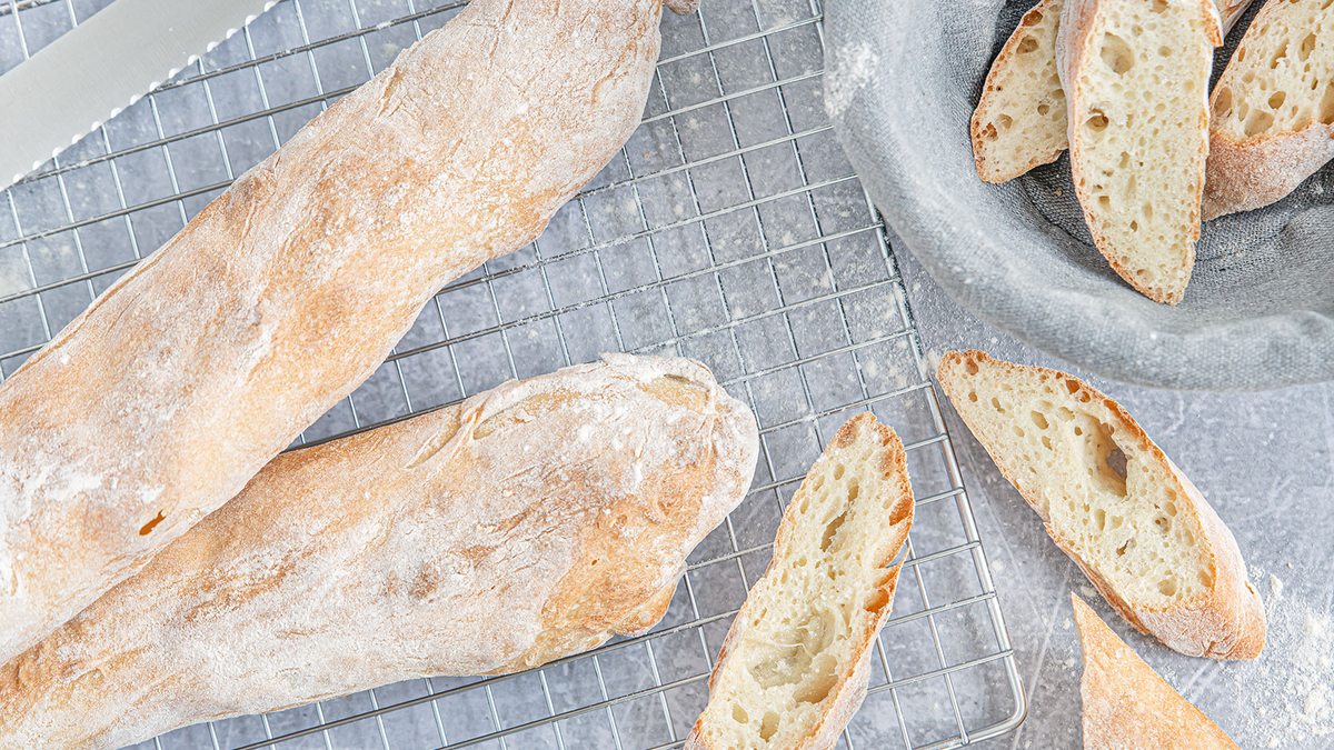 Baguette mit Trockenhefe selber backen | Rezept - eat.de