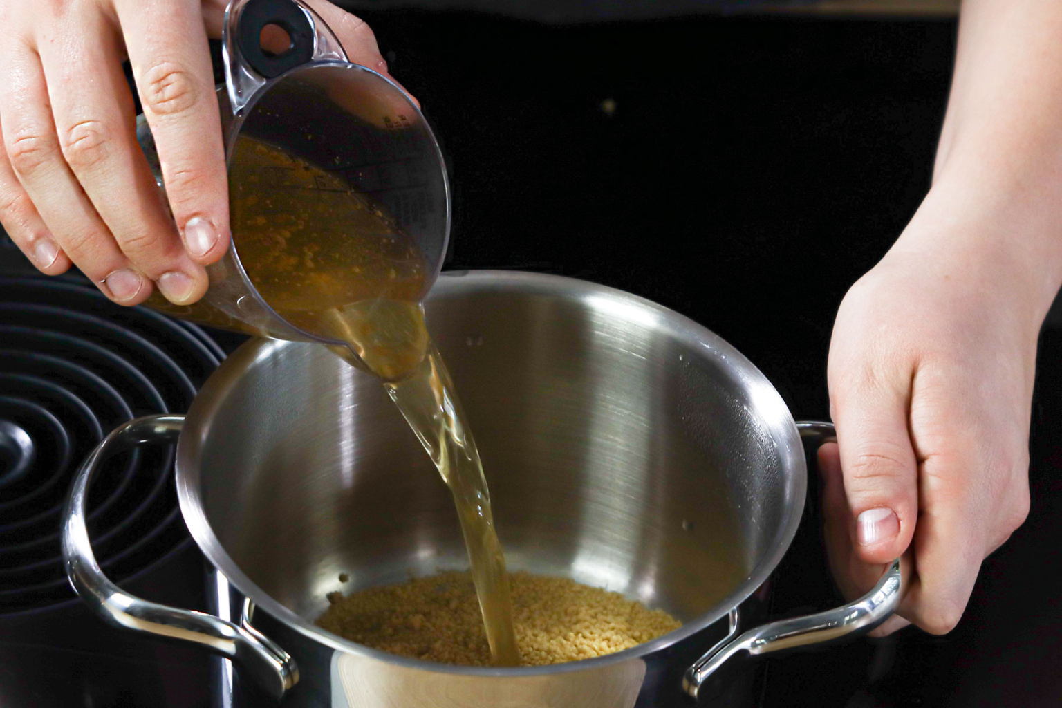 Couscous richtig zubereiten Grundrezept eat.de