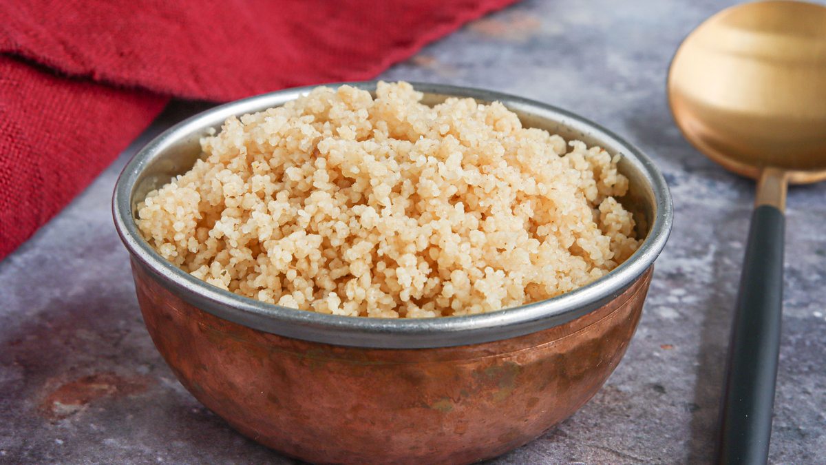 Couscous richtig zubereiten: Grundrezept - eat.de