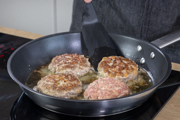 Bouletten anbraten