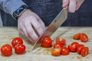 Tomaten halbieren