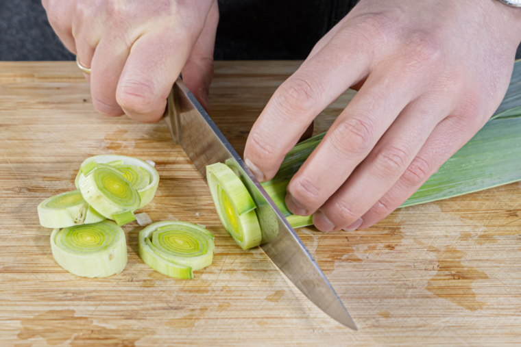 Käsesuppe mit Hackfleisch und Lauch | Rezept