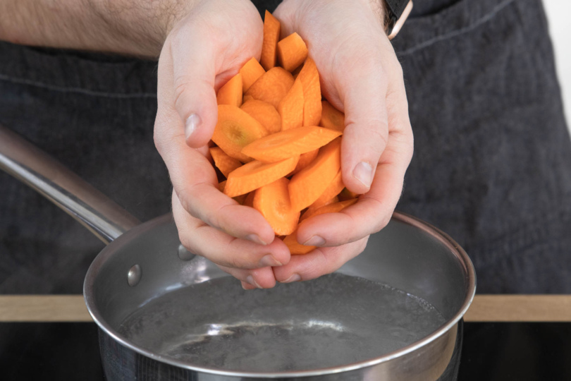 Karotten weichkochen.