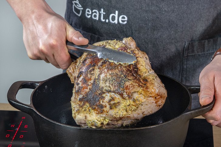 Fleisch rundherum anbraten