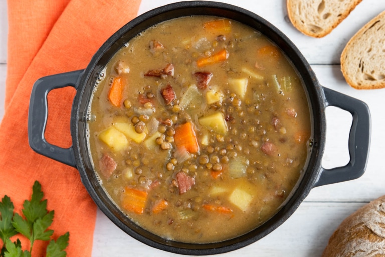 Omas Linseneintopf mit Kassler | Rezept - eat.de