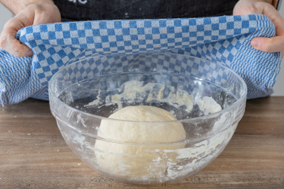 Pizzateig mit Trockenhefe: schnell &amp; einfach | Rezept