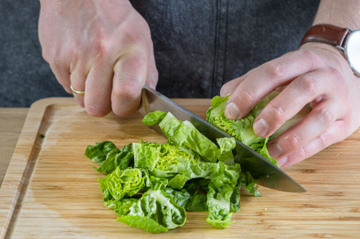 Salat schneiden