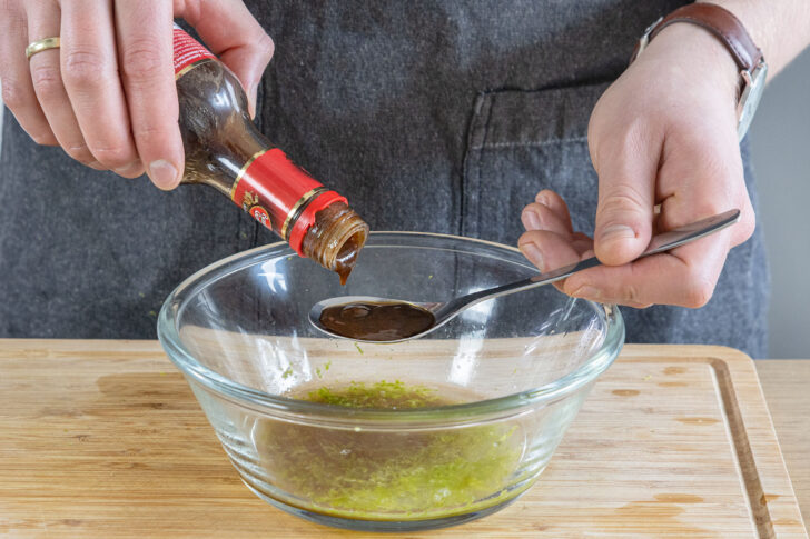 Hoisin Sauce dazugeben