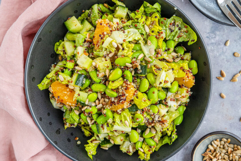 Erfrischender Quinoa Edamame Salat