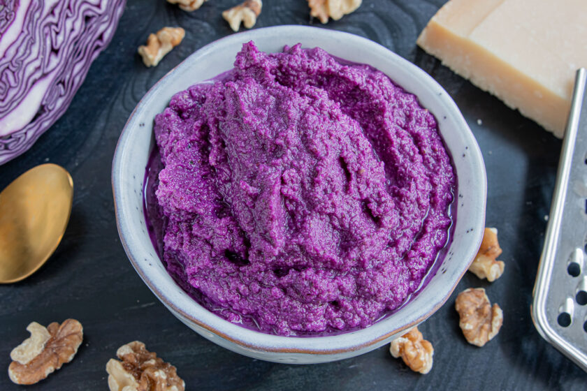 Rotkohlpesto mit Walnüssen