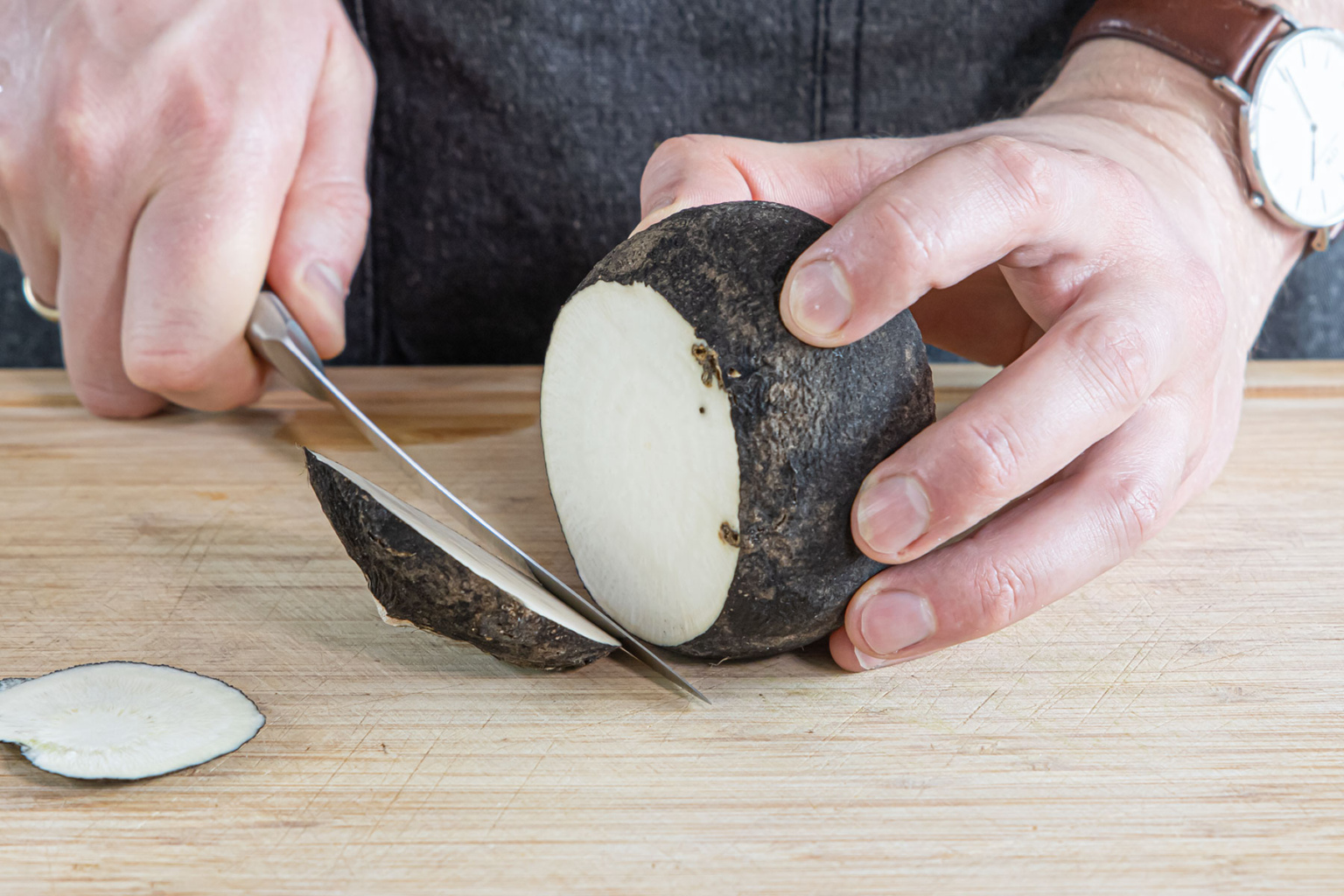 Hustensaft aus schwarzem Rettich selber machen | Rezept