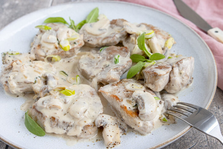 Schweinefilet in cremiger Champignonsauce