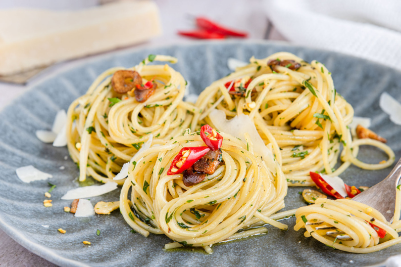 Spaghetti aglio e olio e peperoncino