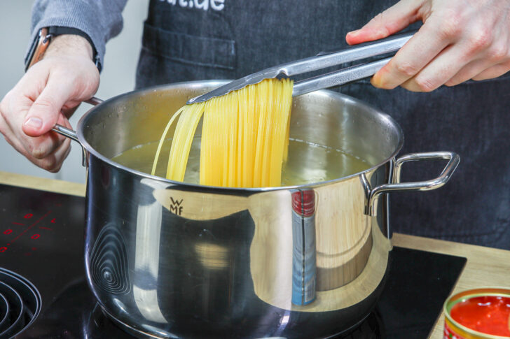 Spaghetti herausholen