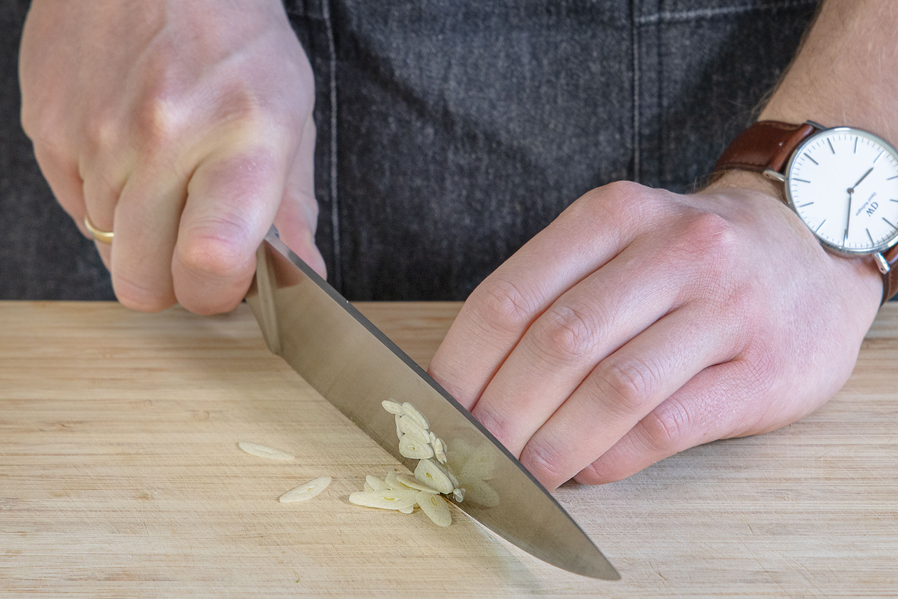 Knoblauch schneiden