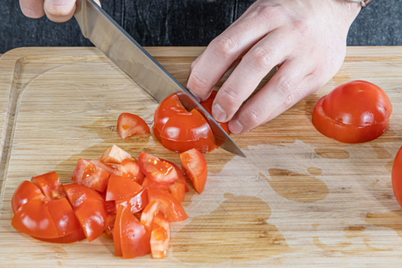 Frischer Tomatensalat mit Dill und roter Bete | Rezept