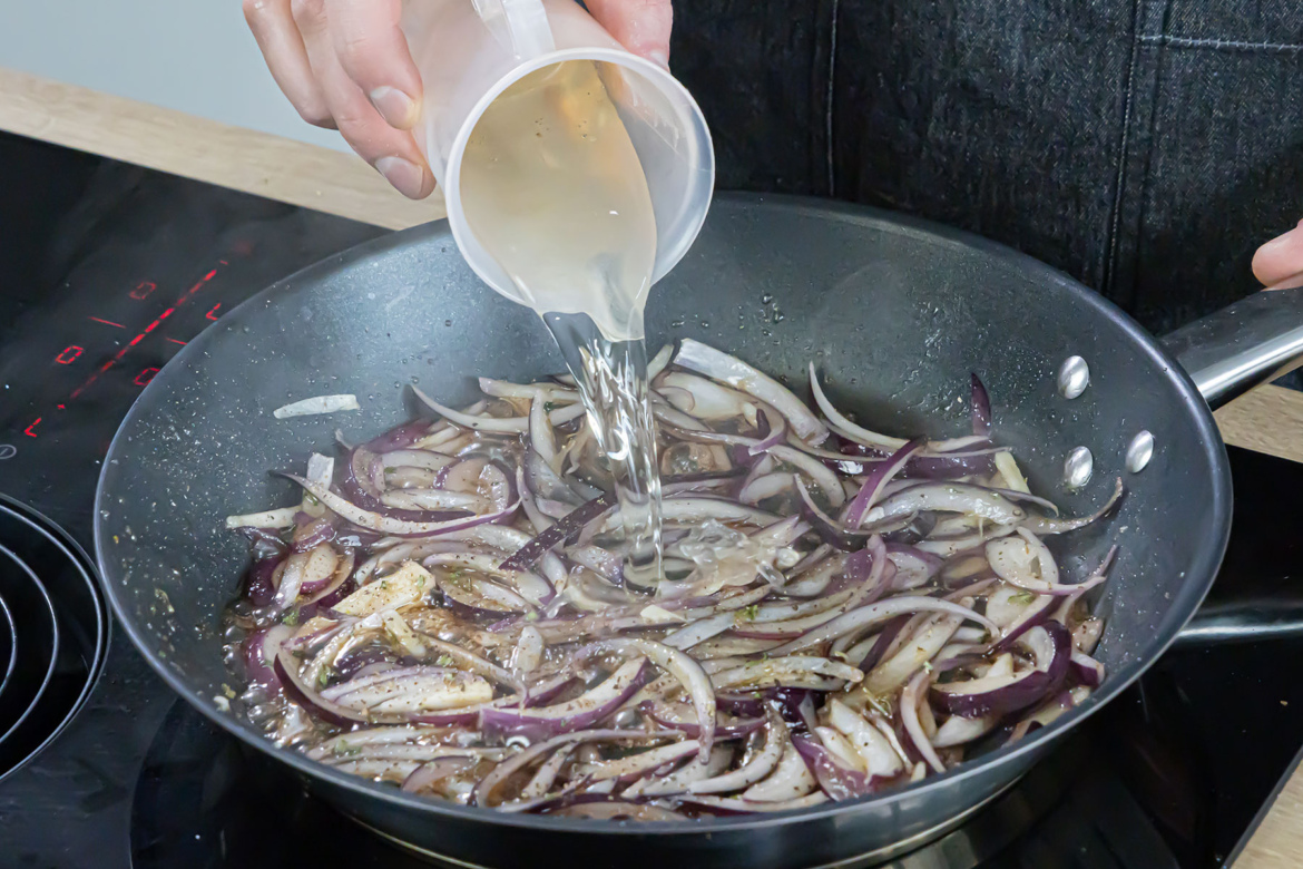 Frischer Tomatensalat mit Dill und roter Bete | Rezept Frischer Tomatensalat mit Dill und roter Bete | Rezept