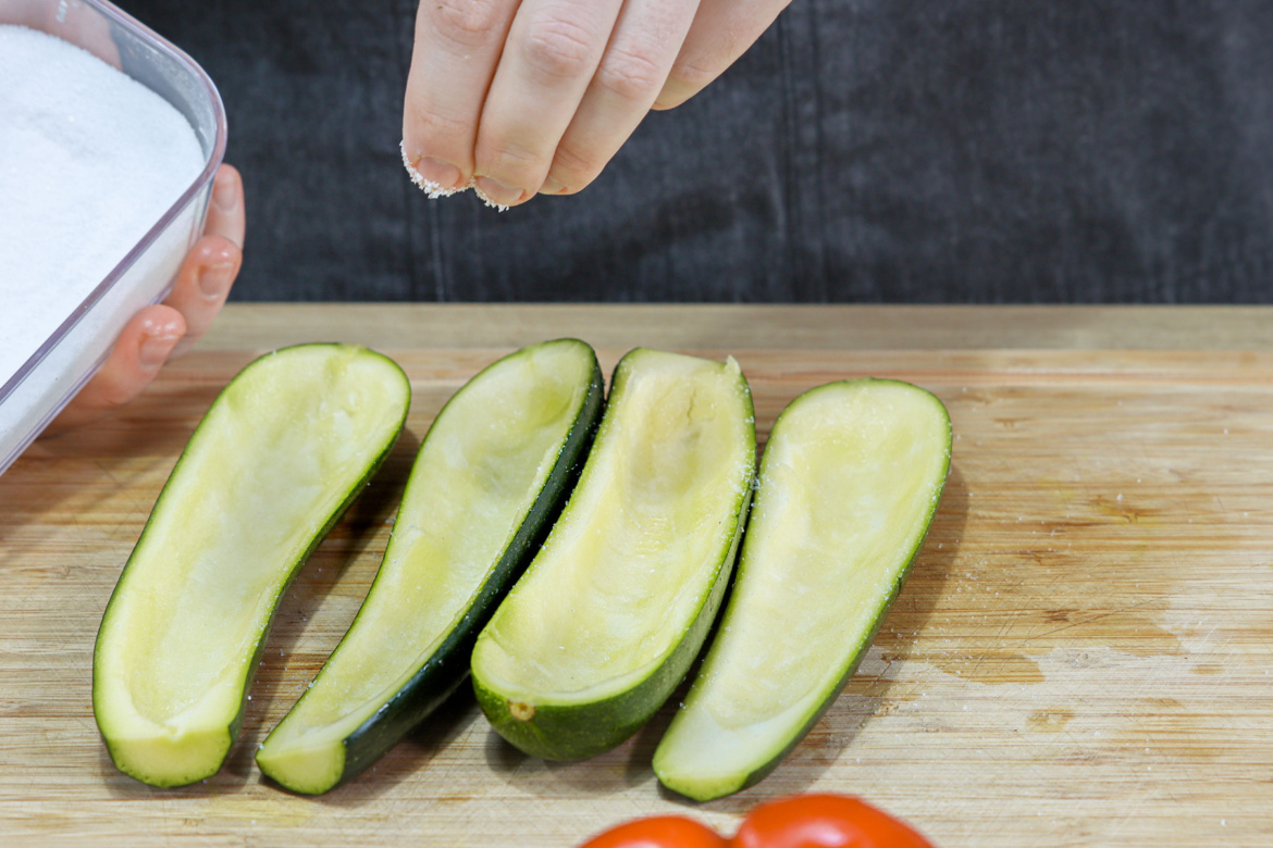 Gefüllte Zucchini mit Hackfleisch und Reis | Rezept Gefüllte Zucchini mit Hackfleisch und Reis | Rezept