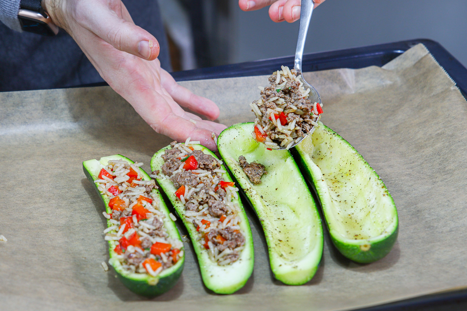 Zucchini mit Hackfleisch füllen