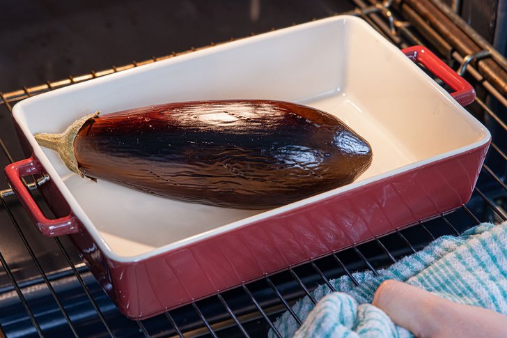 Aubergine im Backofen rösten