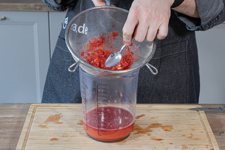 Blutorangensaft passieren