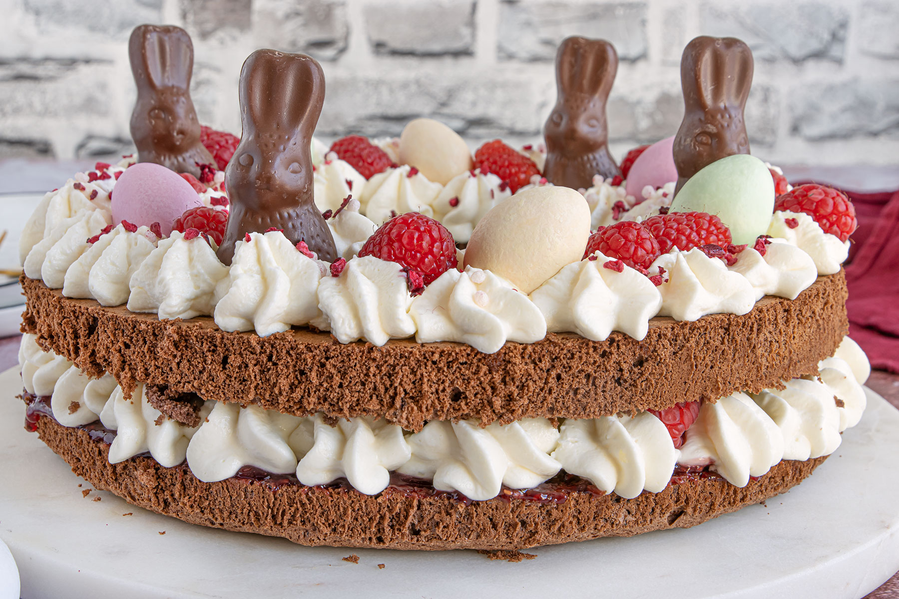 Ostertorte mit Himbeeren - schnell und einfach
