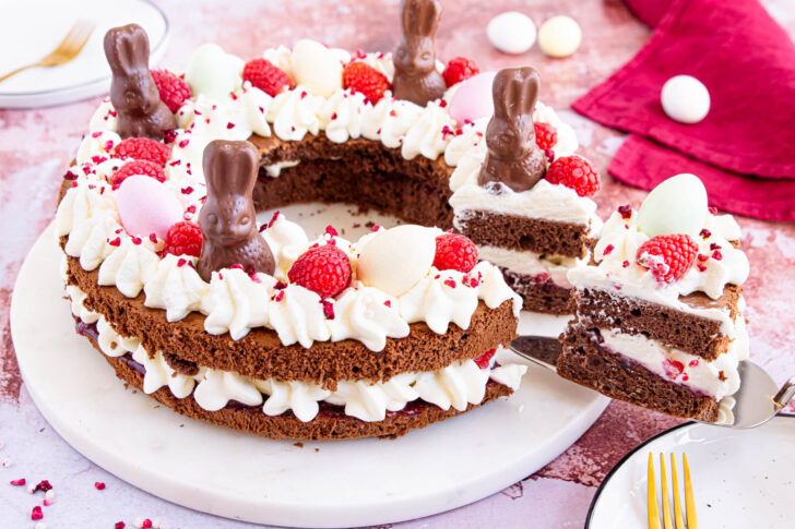 Ostertorte mit Himbeeren - schnell und einfach