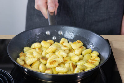 Gnocchi goldbraun anbraten