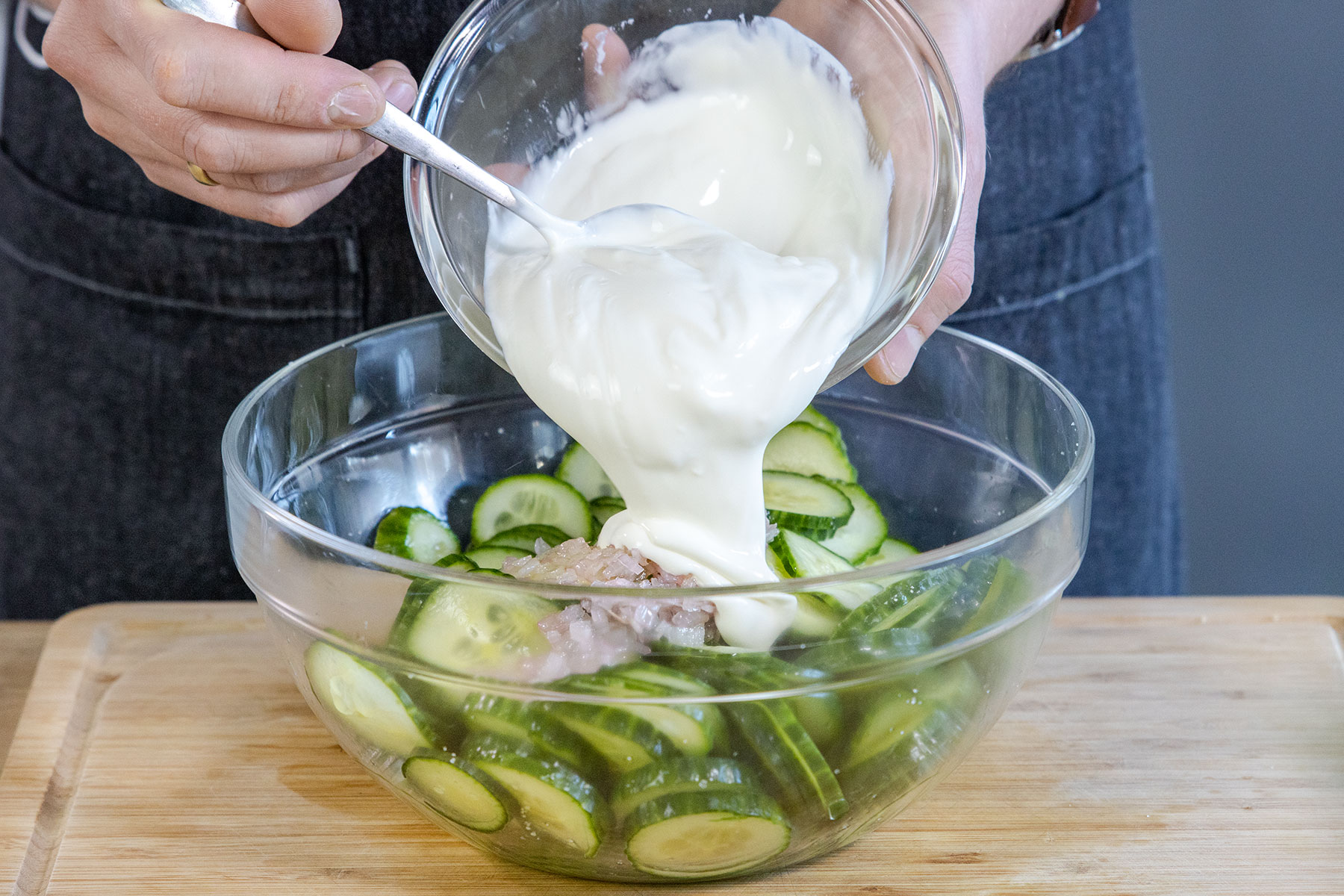 Joghurt dazu geben