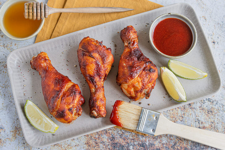 Hähnchenkeulen mit Honig-Marinade