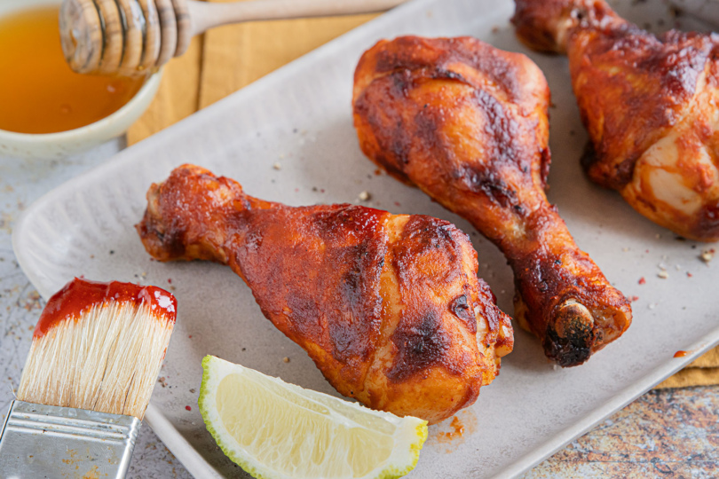 Hähnchenkeulen mit Honig-Marinade