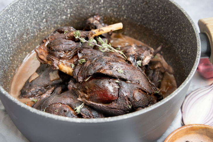 Hasenbraten mit Rotwein