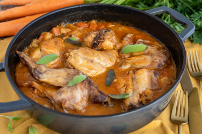 Kaninchenbraten in Weißweinsauce