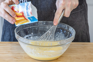 Puddingpulver dazugeben
