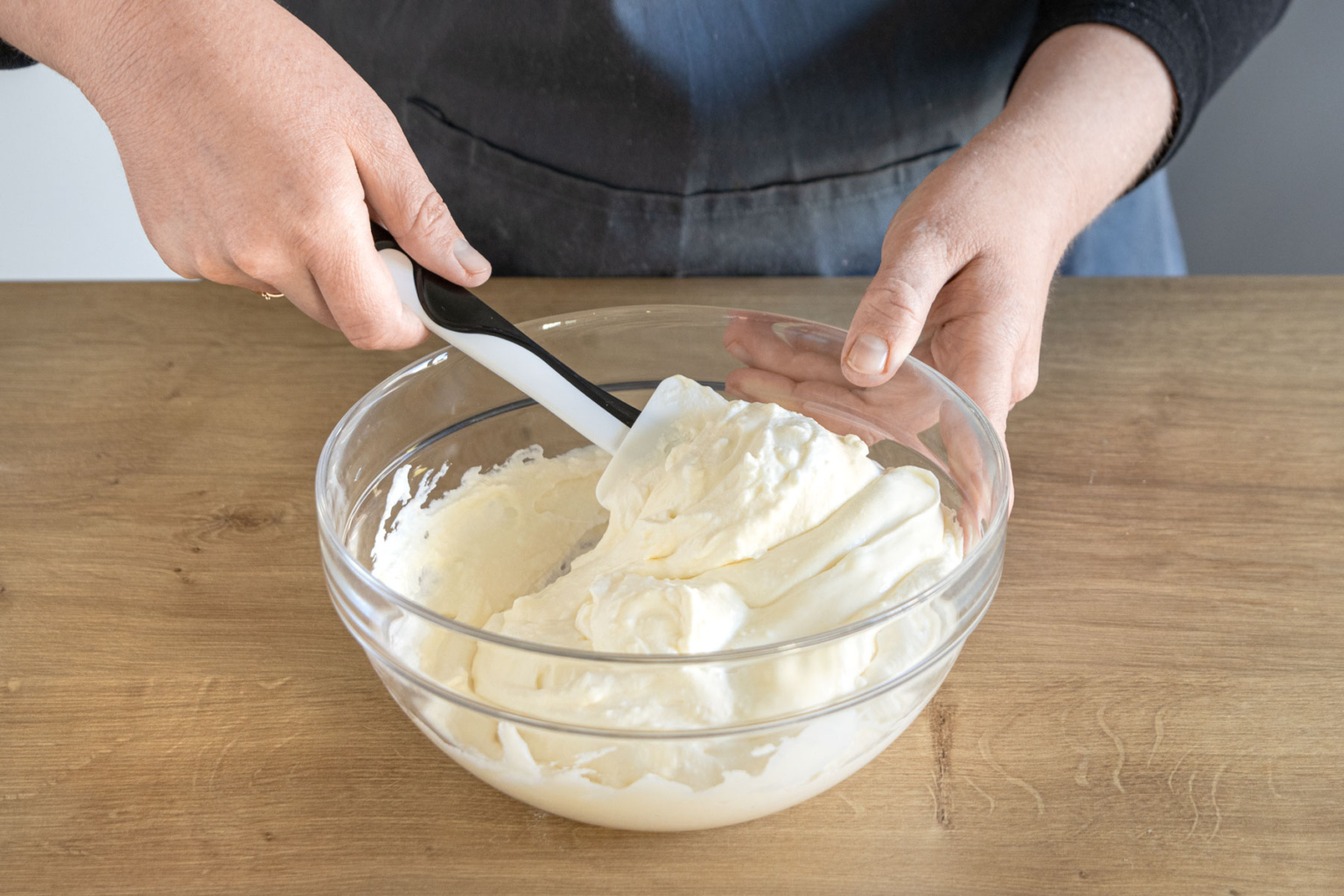 Einfacher Milchschnittenkuchen vom Blech | Rezept - eat.de