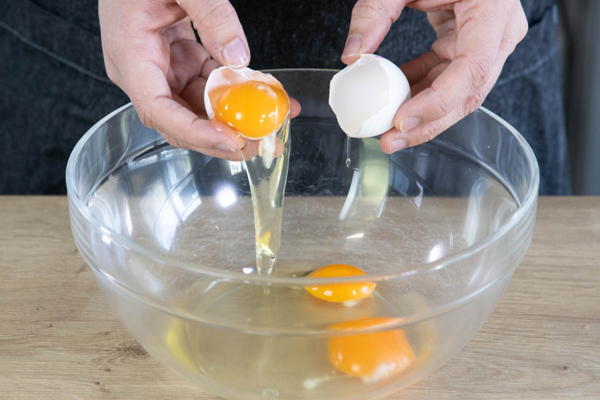 Omas saftiger Kokoskuchen vom Blech | Rezept
